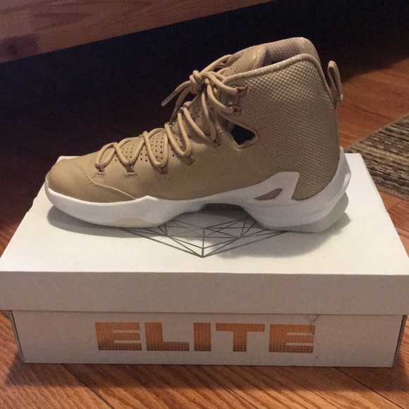 Lebron XIII Elite LB ‘Linen’ - Picture 4 of 5
